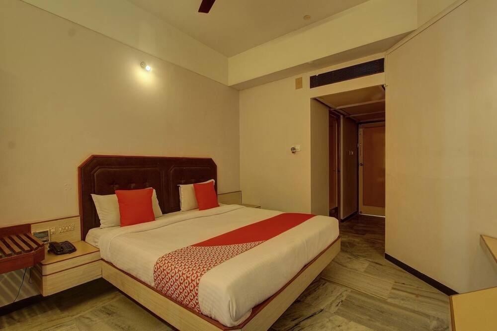 Hotel Padmam Мадурай Екстер'єр фото