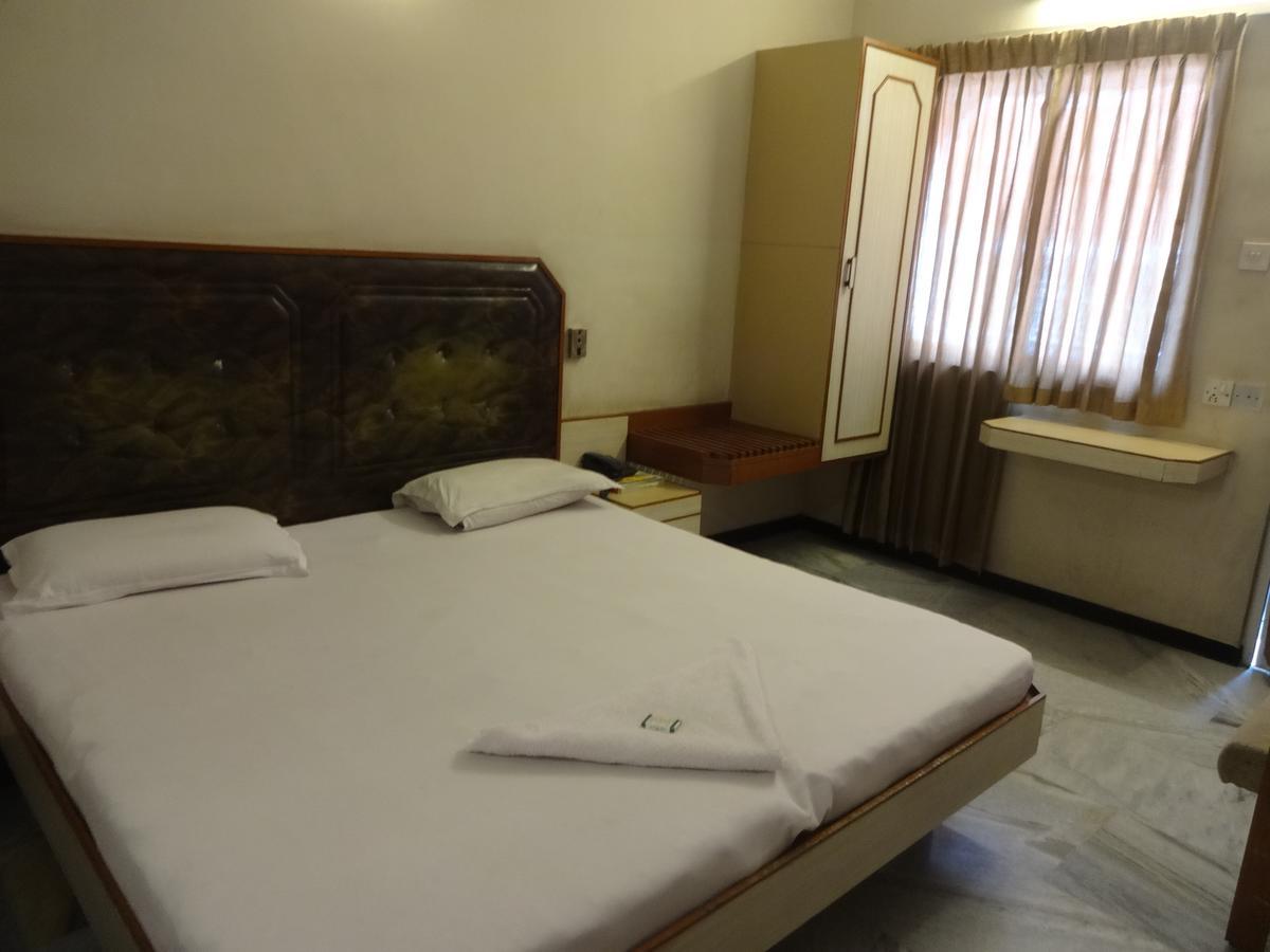 Hotel Padmam Мадурай Екстер'єр фото