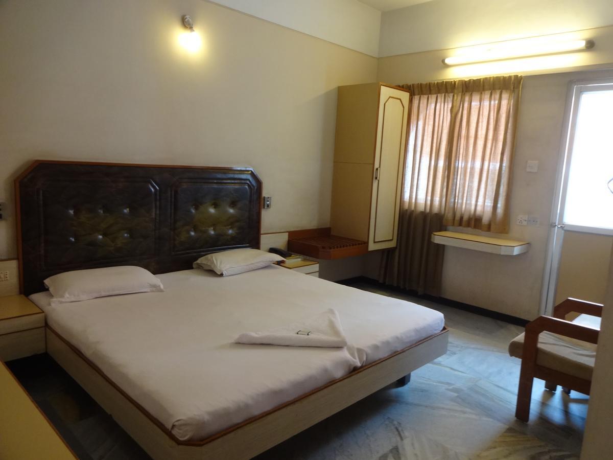 Hotel Padmam Мадурай Екстер'єр фото