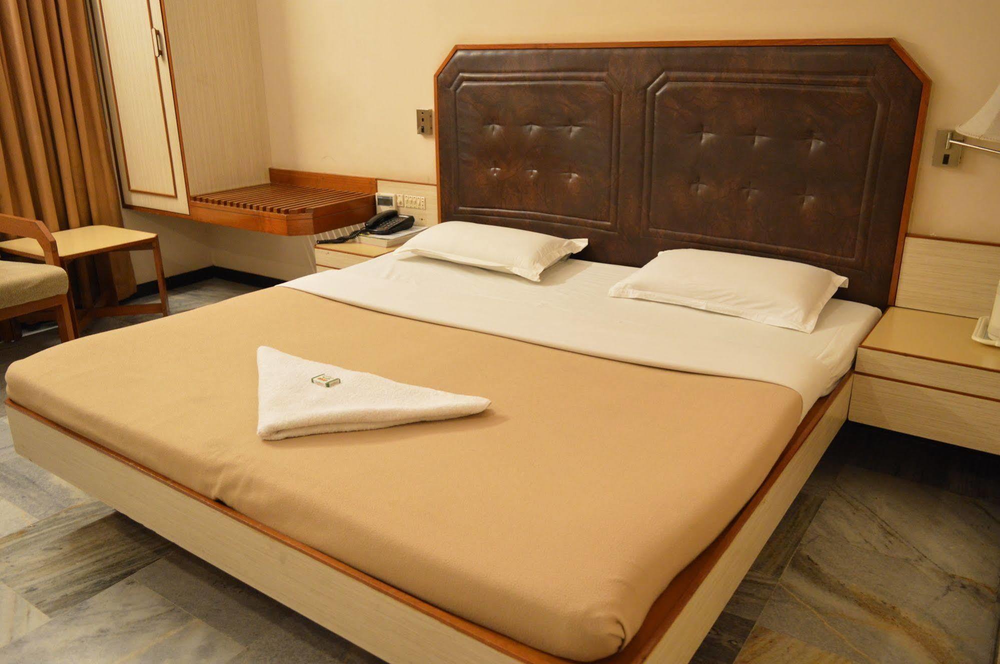 Hotel Padmam Мадурай Екстер'єр фото